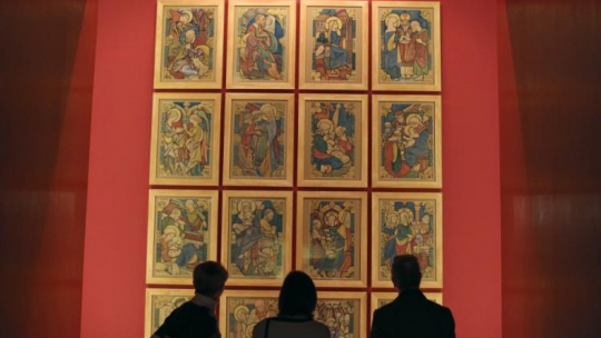 Projekty kwater do okna zachodniego w Kościele Mariackim w Krakowie na wystawie "Wyspiański" w Muzeum Narodowym w Krakowie. Fot. PAP/S. Rozpędzik