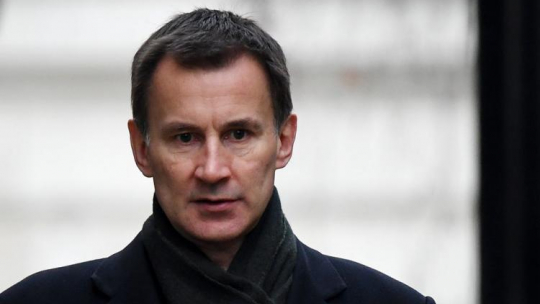 Minister spraw zagranicznych Wielkiej Brytanii Jeremy Hunt. Fot. PAP/EPA/A. Rain
