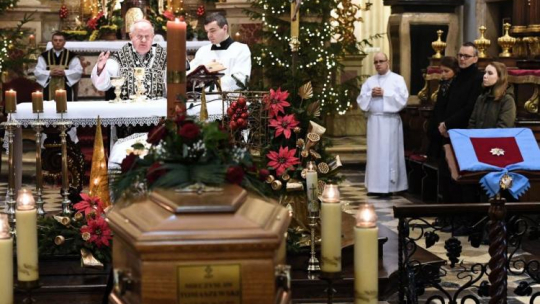 Uroczystości pogrzebowe wybitnego chopinologa prof. Mieczysława Tomaszewskiego. Fot. PAP/J. Bednarczyk