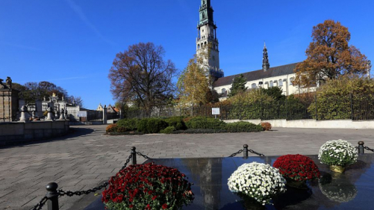 Klasztor jasnogórski. 2015 r. Fot. PAP/W. Deska