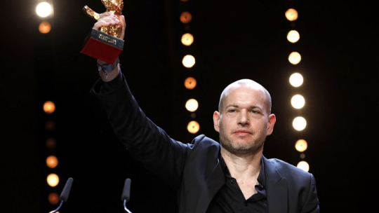 Nadav Lapid ze Złotym Niedźwiedziem 69. Berlinale. Fot. PAP/EPA