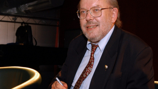 Prof. Paweł Wieczorkiewicz, 2005 r. Fot. PAP/S. Pulcyn