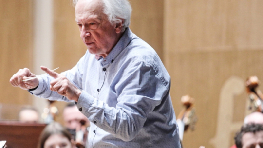 Białystok, 10.04.2019 Maestro Antoni Wit. Próba i konferencja prasowa przed koncertem „Beethoven, Schubert, Strauss i wszystkie odcienie gwałtownych emocji” w Operze i Filharmonii Podlaskiej. Fot. PAP/A. Reszko