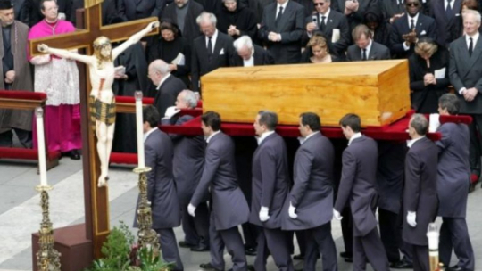 Uroczystości pogrzebowe Jana Pawła II w Watykanie. Fot. PAP/EPA