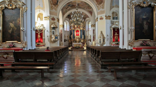 Kościół pw. Matki Bożej Rokitniańskiej w Sanktuarium Matki Bożej Cierpliwie Słuchającej w Rokitnie. Fot. PAP/L. Muszyński