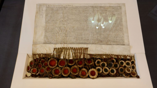 Oryginał aktu Unii Lubelskiej zaprezentowany podczas oficjalnej uroczystości w związku z obchodami 450. rocznicy zawarcia Unii Lubelskiej w Archiwum Głównym Akt Dawnych w Warszawie. Fot.  PAP/J. Kamiński