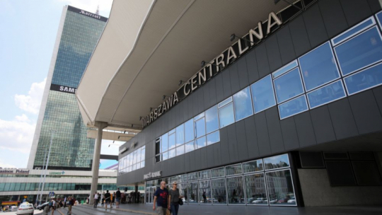 Dworzec Warszawa Centralna im. Stanisława Moniuszki. Fot. PAP/L. Szymański
