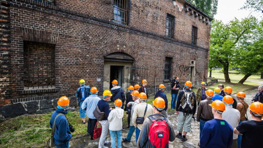 Dni Twierdzy Poznań: zwiedzanie Przyczółka Mostowego na terenie Elektrociepłowni. 2015 r. Fot. PAP/M. Zakrzewski