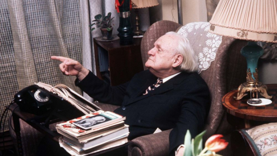 Warszawa 03.1973. Melchior Wańkowicz, pisarz, reportażysta w swoim mieszkaniu na Mokotowie. PAP/H. Rosiak 