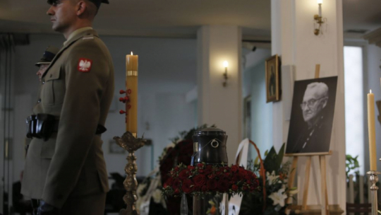 Uroczystości pogrzebowe reżysera Janusza Kondratiuka. Fot. PAP/L. Szymański