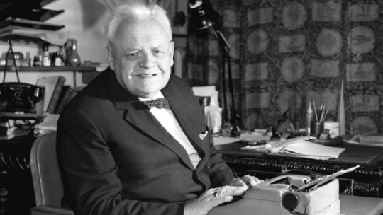 Warszawa 1963. Melchior Wańkowicz, pisarz, dziennikarz, reportażysta i publicysta, w swoim mieszkaniu na Mokotowie przy ul. Puławskiej 10 m.  PAP/S. Dąbrowiecki 