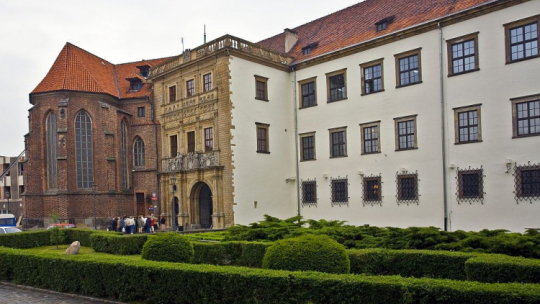Zamek Piastów Śląskich w Brzegu. 2005 r. Fot. PAP/J. Ochoński 