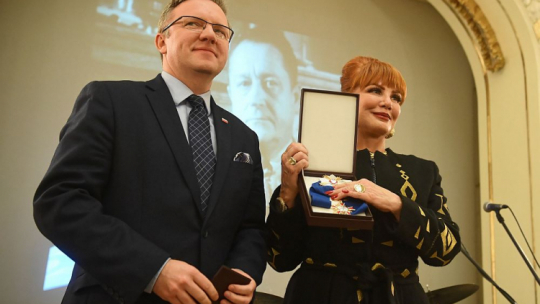 Szef Gabinetu Prezydenta RP Krzysztof Szczerski oraz ambasador USA w Polsce Georgette Mosbacher podczas spotkania na cześć Arthura Blissa Lane'a. Fot. PAP/R. Pietruszka