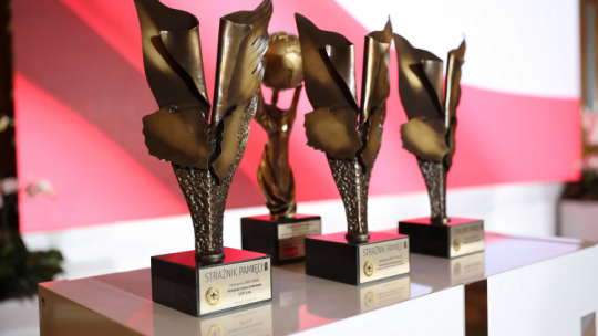 Warszawa, 07.11.2019. Nagrody "Strażnik Pamięci", wręczane podczas uroczystej gali organizowanej przez Tygodnik „Do Rzeczy”. PAP/L. Szymański