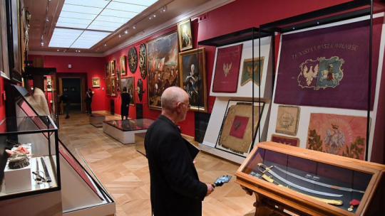 Eksponaty prezentowane w Muzeum Książąt Czartoryskich w Krakowie. Trwa spotkanie z mediami przed uroczystym otwarciem siedziby muzeum. 19.12.2019. Fot.  PAP/J. Bednarczyk