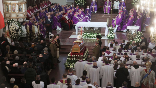 Uroczystości pogrzebowe bp. Stanisława Stefanka w katedrze św. Michała Archanioła w Łomży. Fot. PAP/A. Reszko