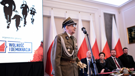 Weteran AK i KWP “Warszyca” kpt. Jerzy Stawski ps. Lubicz podczas konferencji prasowej, nt. VIII edycji Biegu Pamięci Żołnierzy Wyklętych „Tropem Wilczym” w Belwederze. Fot. PAP/M. Obara