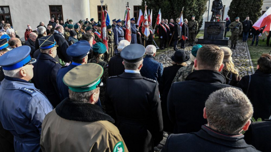 Uroczystości przed pomnikiem Matki Sybiraczki w Lublinie z okazji 80. rocznicy wywózek Polaków w głąb ZSRS. 09.02.2020. Fot. PAP/W. Jargiło