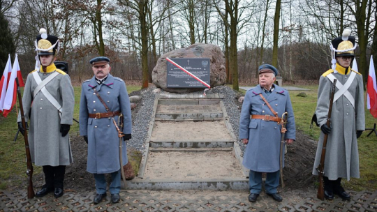 Uroczystość odsłonięcia głazu upamiętniającego kapitana Józefa Patelskiego podczas obchodów 189. rocznicy Bitwy pod Olszynką Grochowską. Fot. PAP/M. Obara
