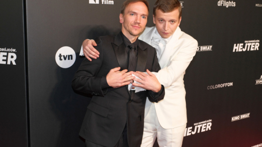 Warszawa, 05.03.2020. Aktor Maciej Musiałowski i reżyser Jan Komasa przed premierą filmu „Sala samobójców. Hejter”, 5 bm. PAP/G. Lubczyk
