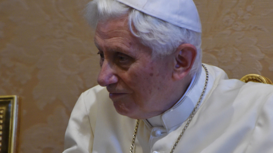 Castel Gandolfo, Włochy, 04.07.2015. Papież emeryt Benedykt XVI. Fot. PAP/J. Bednarczyk