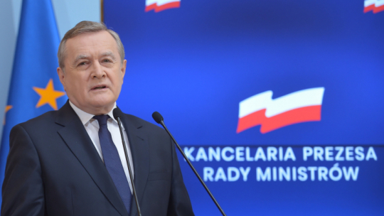 Warszawa, 27.05.2020. Wicepremier, minister kultury i dziedzictwa narodowego Piotr Gliński podczas konferencji prasowej w KPRM w Warszawie. Fot. PAP/M. Obara
