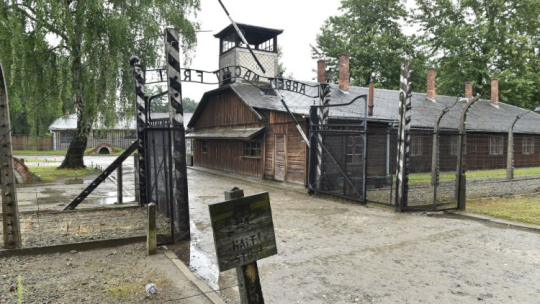 Były niemiecki obóz zagłady KL Auschwitz. Fot. PAP/J. Bednarczyk