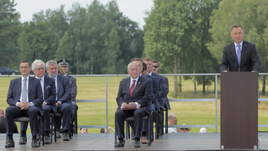 Stębark, 15.07.2020. Prezydent RP Andrzej Duda, minister spraw zagranicznych Jacek Czaputowicz, minister rolnictwa i rozwoju wsi Jan Krzysztof Ardanowski i premier RP Mateusz Morawiecki podczas obchodów 610. rocznicy Bitwy pod Grunwaldem w Stębarku.  PAP/Tomasz Waszczuk