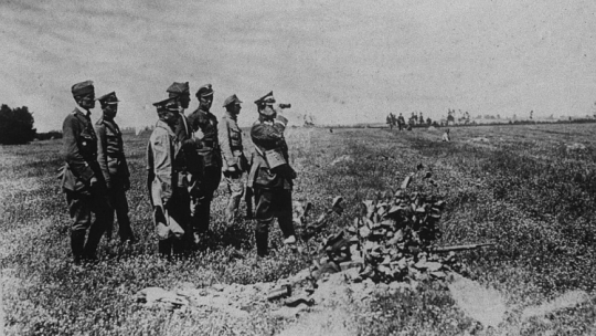 Bitwa Warszawska: dowódca frontu północnego gen. Józef Haller pod Okuniewem. 1920 r. Fot. PAP/CAF/Reprodukcja