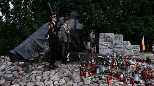 Uroczystości pod pomnikiem Polegli Niepokonani w Parku Powstańców Warszawy na Woli. 01.08.2020. Fot. PAP/M. Marek