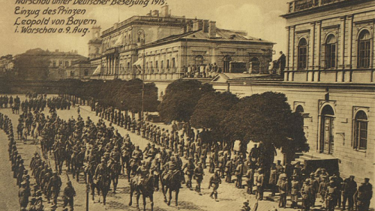 Wojska niemieckie w Warszawie. 09.08.1915. Źródło: CBN Polona