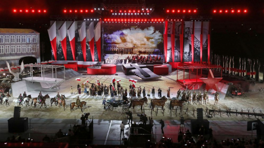 Widowisko multimedialne „1920. Wdzięczni Bohaterom” na PGE Narodowym w Warszawie w 100-lecie Bitwy Warszawskiej 1920 roku. Fot. PAP/L. Szymański