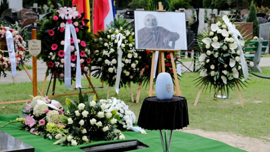 Uroczystości pogrzebowe prof. Marii Janion na Powązkach Wojskowych w Warszawie. Fot. PAP/M. Marek