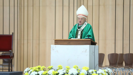 Metropolita warszawski kardynał Kazimierz Nycz przewodniczy mszy św. sprawowanej w intencji darczyńców Fundacji Dzieło Nowego Tysiąclecia, w Świątyni Opatrzności Bożej. Warszawa, 11.10.2020. Fot. PAP/R. Guz