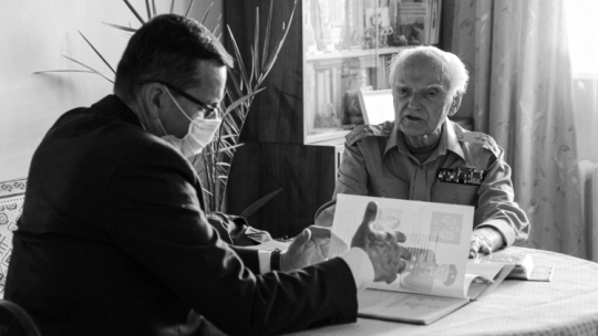 Spotkanie kpt. Władysława Rosińskiego (P) z premierem Mateuszem Morawieckim. Warszawa, 01.08.2020. Fot. PAP/M. Marek