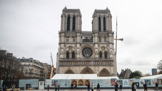 Katedra Notre-Dame w Paryżu. 10.2020. Fot. PAP/EPA