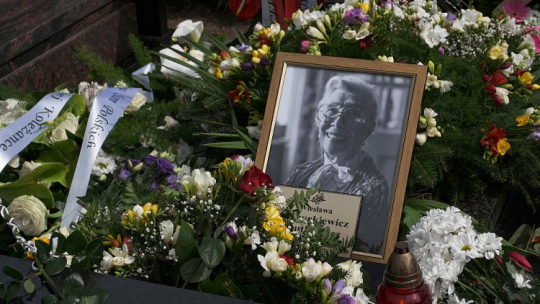 Uroczystości pogrzebowe aktorki Wiesławy Mazurkiewicz-Lutkiewicz na Powązkach Wojskowych w Warszawie. Fot. PAP/M. Marek