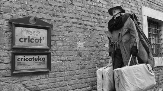 Jan Książek jako Wieczny Wędrowiec. Fot. PAP/J. Bednarczyk