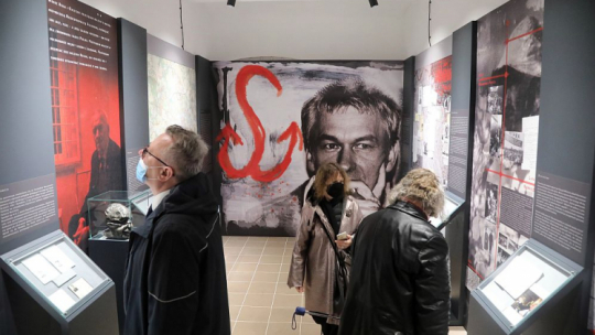 Otwarcie wystawy stałej pt. „Muzeum Solidarności Walczącej” w Muzeum Żołnierzy Wyklętych i Więźniów Politycznych PRL w Warszawie. Fot. PAP/W. Olkuśnik
