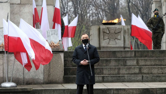 Prezydent Andrzej Duda podczas uroczystości przy pomniku Czynu Powstańczego na Górze św. Anny. 02.05.2021. Fot. PAP/K. Świderski