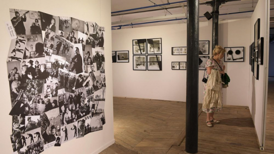 Inauguracja 20. edycji Międzynarodowego Festiwalu Fotografii - Fotofestiwalu w łódzkiej Fabryce Sztuki. Fot. PAP/G. Michałowski