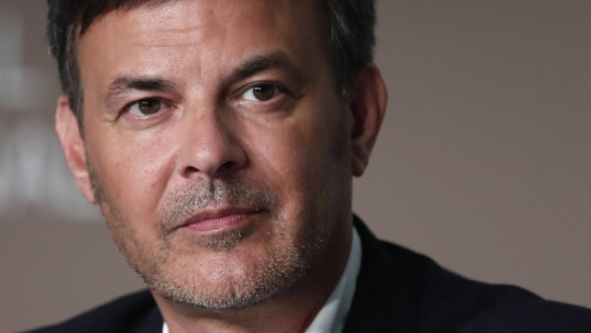 François Ozon, konferencja prasowa w czasie 74. Festiwalu Filmowego w Cannes. Fot. PAP/EPA