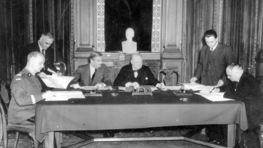 Podpisanie układu Sikorski-Majski. Fot. NAC