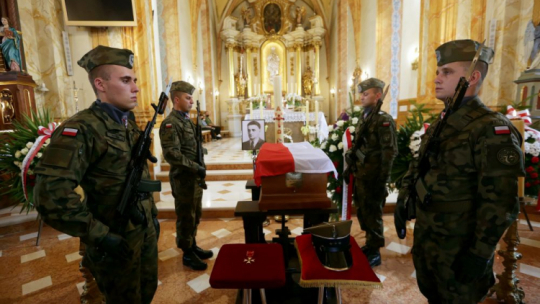 Uroczystości pogrzebowe Wojciecha Stypuły ps. Bartek w Bazylice Ofiarowania NMP na Cmentarzu Komunalnym w Wadowicach. Fot. PAP/Art Service 2