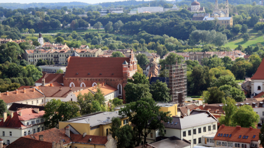 Panorama Wilna z Góry Zamkowej. Fot. PAP/J. Undro