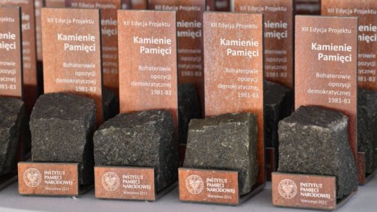 Warszawa, 28.09.2021. Gala finałowa XII edycji projektu edukacyjnego „Kamienie Pamięci. Bohaterowie opozycji demokratycznej 1981-1983” w Muzeum Żołnierzy Wyklętych i Więźniów Politycznych PRL w Warszawie. Fot. PAP/R. Pietruszka