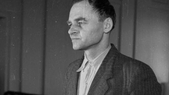 Warszawa, 1948-03-03. Proces przed Wojskowym Sądem Rejonowym w Warszawie tzw. grupy Witolda, Witolda Pileckiego i jego towarzyszy: Marii Szelągowskiej, Tadeusza Płużańskiego, Ryszarda Jamontta-Krzywickiego, Maksymiliana Kauckiego, Witolda Różyckiego, Makarego Sieradzkiego i Jerzego Nowakowskiego. Fot. PAP/S. Dąbrowiecki