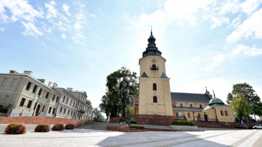 Bazylika katedralna Wniebowzięcia NMP w Kielcach. Fot. PAP/P. Polak
