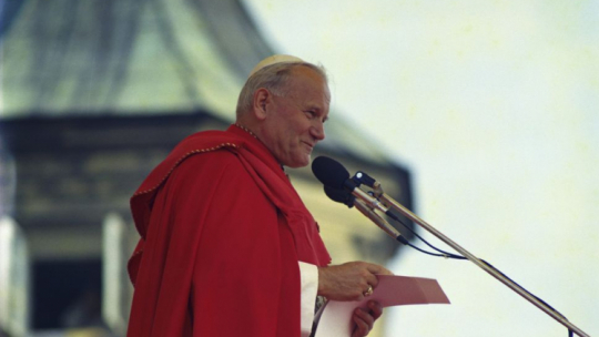 Papież Jan Paweł II podczas pierwszej pielgrzymki do Polski. Częstochowa, 06.1979. Fot. PAP/A. Kossobudzki Orłowski