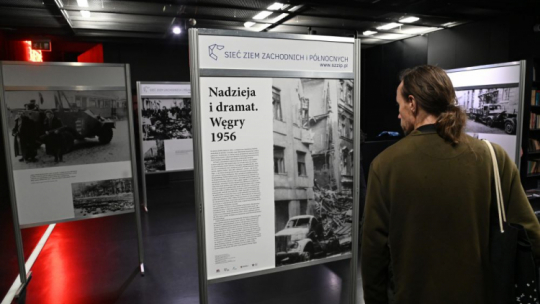 Otwarcie wystawy pt. „Nadzieja i dramat. Węgry 1956” w Muzeum Narodowym w Szczecinie – Centrum Dialogu Przełomy. Fot. PAP/M. Bielecki